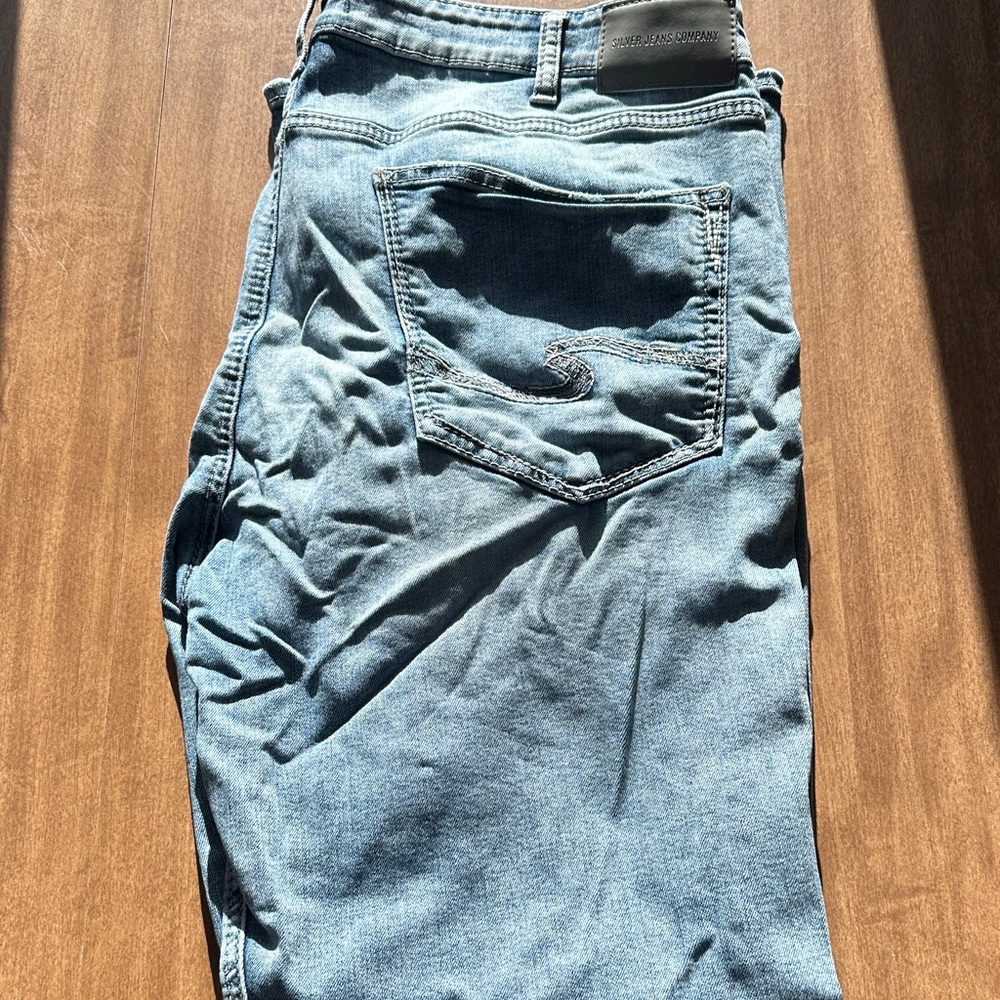 Silver Jeans Men's Light Blue Relaxed Jeans